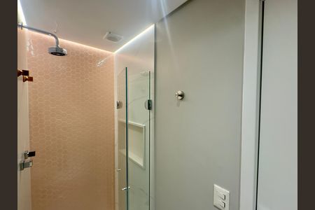 Studio para alugar com 39m², 1 quarto e 1 vaga Studio para alugar com 39m², 1 quarto e 1 vagaBanheiro