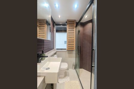 Studio à venda com 84m², 1 quarto e 1 vaga Studio à venda com 84m², 1 quarto e 1 vagaBanheiro