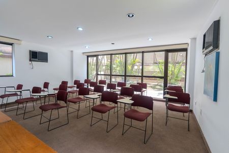 Studio à venda com 84m², 1 quarto e 1 vaga Studio à venda com 84m², 1 quarto e 1 vagaÁrea comum - Salão de festas