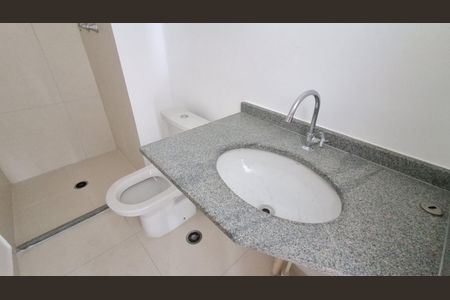 Apartamento à venda com 52m², 2 quartos e 1 vaga Apartamento à venda com 52m², 2 quartos e 1 vagaBanheiro Social
