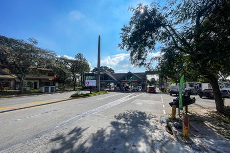 Casa de condomínio para alugar com 358m², 4 quartos e 4 vagasFachada Condomínio