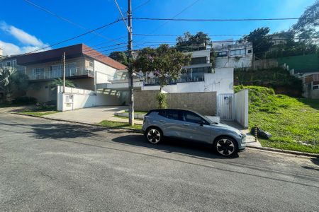 Casa de condomínio para alugar com 358m², 4 quartos e 4 vagasFachada Casa