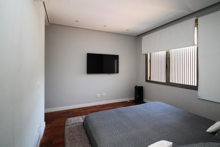 Casa de condomínio para alugar com 358m², 4 quartos e 4 vagasSuíte 1