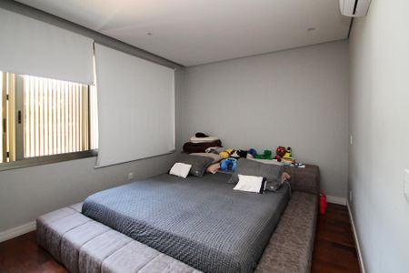 Casa de condomínio para alugar com 358m², 4 quartos e 4 vagasSuíte 1