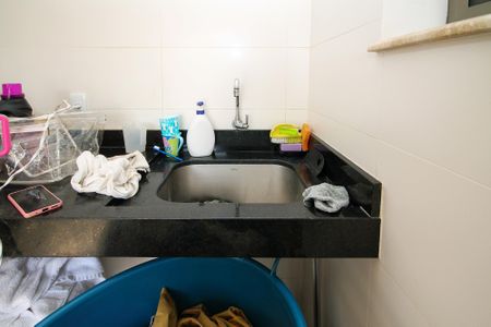 Casa de condomínio para alugar com 358m², 4 quartos e 4 vagasLavanderia