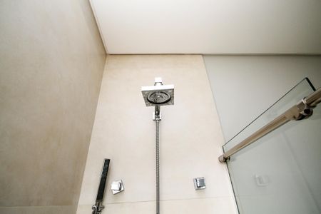 Casa de condomínio para alugar com 358m², 4 quartos e 4 vagasBanheiro Suíte 4