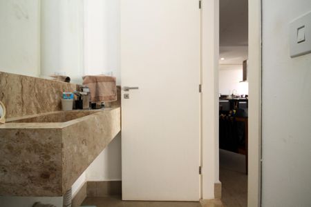 Casa de condomínio para alugar com 358m², 4 quartos e 4 vagasLavabo