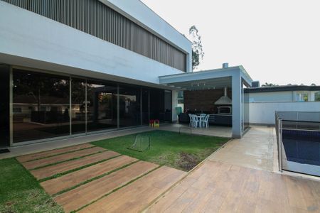 Casa de condomínio para alugar com 358m², 4 quartos e 4 vagasVaranda