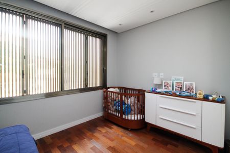Casa de condomínio para alugar com 358m², 4 quartos e 4 vagasSuíte 3