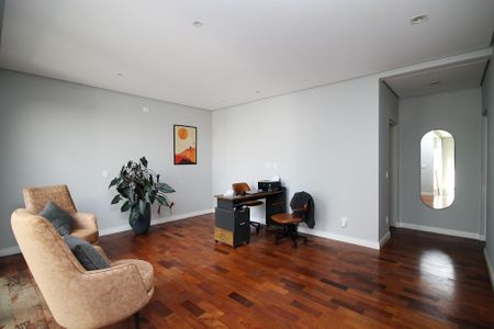 Casa de condomínio para alugar com 358m², 4 quartos e 4 vagasEscritório