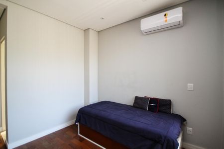 Casa de condomínio para alugar com 358m², 4 quartos e 4 vagasSuíte 3
