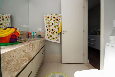 Casa de condomínio para alugar com 358m², 4 quartos e 4 vagasBanheiro Suíte 3