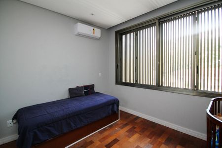 Casa de condomínio para alugar com 358m², 4 quartos e 4 vagasSuíte 3