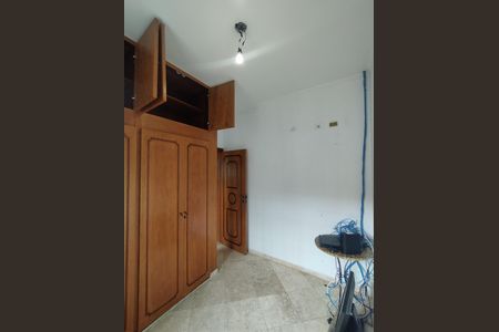 Casa à venda com 330m², 4 quartos e 6 vagas Casa à venda com 330m², 4 quartos e 6 vagasQuarto