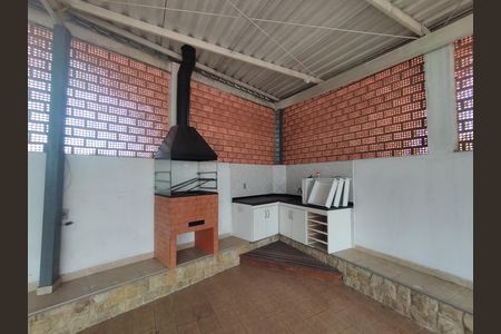 Casa à venda com 330m², 4 quartos e 6 vagas Casa à venda com 330m², 4 quartos e 6 vagasChurrasqueira