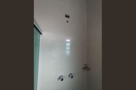 Casa à venda com 330m², 4 quartos e 6 vagas Casa à venda com 330m², 4 quartos e 6 vagasBanheiro - torneira