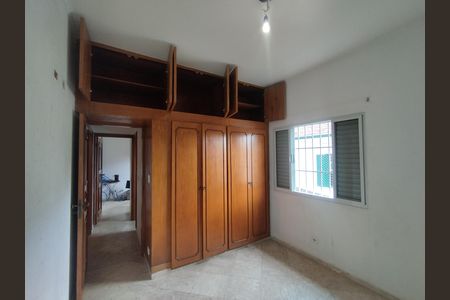 Casa à venda com 330m², 4 quartos e 6 vagas Casa à venda com 330m², 4 quartos e 6 vagasQuarto