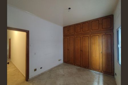 Suíte  de casa à venda com 4 quartos, 330m² em Jardim da Saúde, São Paulo