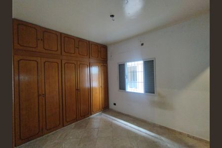 Suíte  de casa à venda com 4 quartos, 330m² em Jardim da Saúde, São Paulo
