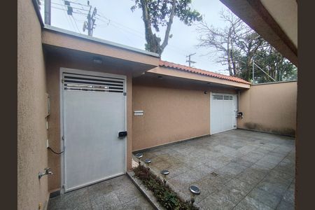 Casa à venda com 330m², 4 quartos e 6 vagas Casa à venda com 330m², 4 quartos e 6 vagasGaragem