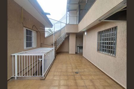 Quintal  de casa à venda com 4 quartos, 330m² em Jardim da Saúde, São Paulo