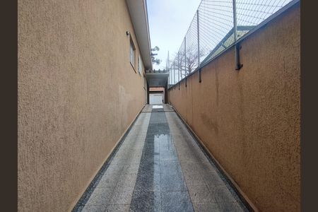 Garagem de casa à venda com 4 quartos, 330m² em Jardim da Saúde, São Paulo