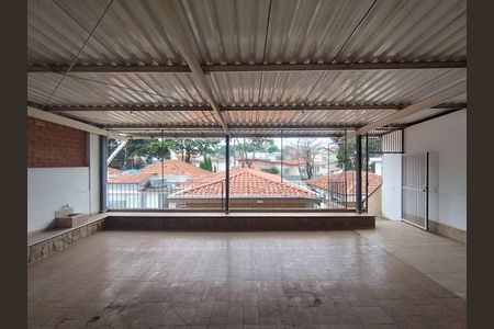 Casa à venda com 330m², 4 quartos e 6 vagas Casa à venda com 330m², 4 quartos e 6 vagasEspaço Gourmet