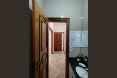 Casa à venda com 330m², 4 quartos e 6 vagas Casa à venda com 330m², 4 quartos e 6 vagasBanheiro - torneira