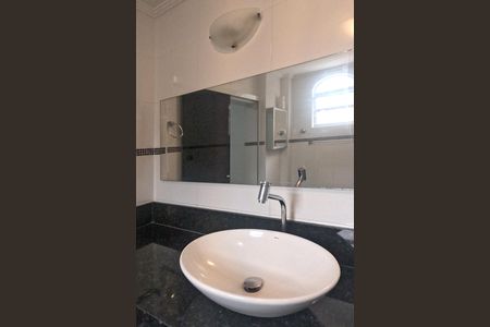 Apartamento para alugar com 196m², 3 quartos e 1 vagaBanheiro 