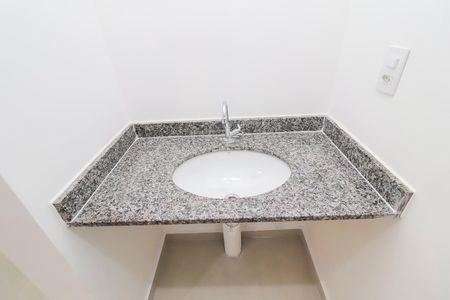 Apartamento para alugar com 38m², 2 quartos e sem vagaBanheiro