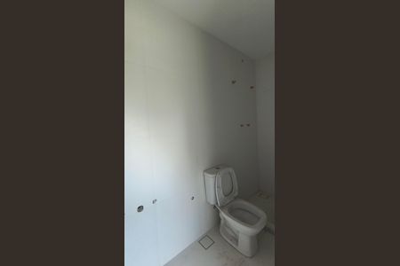 Casa de condomínio à venda com 180m², 3 quartos e 1 vagaBanheiro de Serviço 