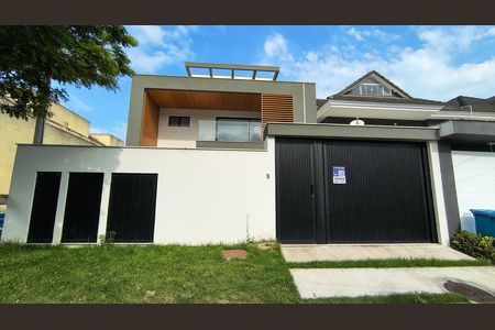 Casa de condomínio à venda com 180m², 3 quartos e 1 vagaFachada da Casa 