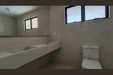 Casa de condomínio à venda com 180m², 3 quartos e 1 vagaBanheiro da Suíte 1