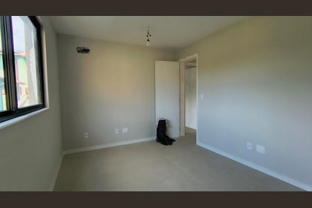 Casa de condomínio à venda com 180m², 3 quartos e 1 vagaSuíte 3