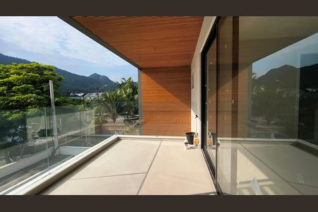 Casa de condomínio à venda com 180m², 3 quartos e 1 vagaVaranda da Suíte 1