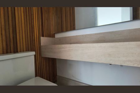 Casa de condomínio à venda com 180m², 3 quartos e 1 vagaLavabo 