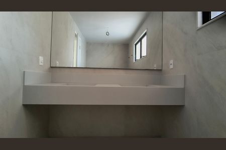Casa de condomínio à venda com 180m², 3 quartos e 1 vagaBanheiro da Suíte 1