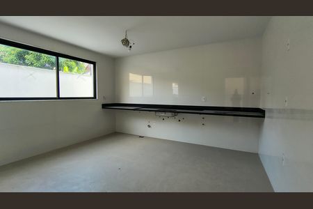 Casa de condomínio à venda com 180m², 3 quartos e 1 vagaCozinha