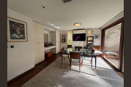 Sala de jantar de casa à venda com 4 quartos, 360m² em Jardim Petropolis, São Paulo
