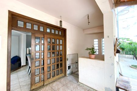 Casa à venda com 283m², 4 quartos e 4 vagas Casa à venda com 283m², 4 quartos e 4 vagasAcesso Garagem