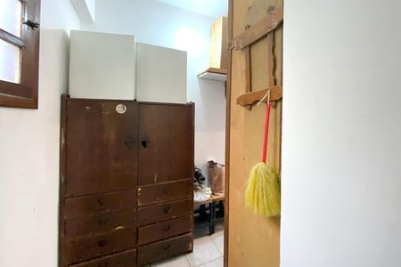 Casa à venda com 283m², 4 quartos e 4 vagas Casa à venda com 283m², 4 quartos e 4 vagasQuarto de Serviço