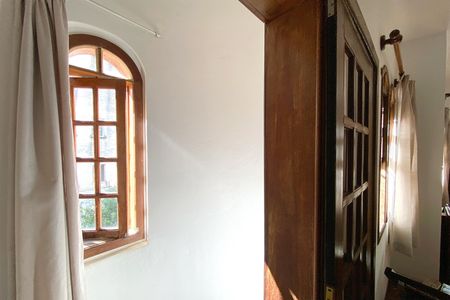 Casa à venda com 283m², 4 quartos e 4 vagas Casa à venda com 283m², 4 quartos e 4 vagasVaranda Suite 1