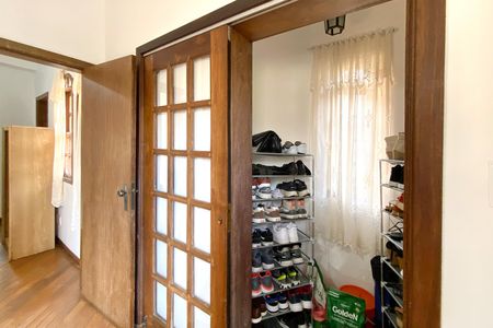 Casa à venda com 283m², 4 quartos e 4 vagas Casa à venda com 283m², 4 quartos e 4 vagasQuarto 3