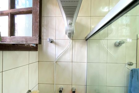 Casa à venda com 283m², 4 quartos e 4 vagas Casa à venda com 283m², 4 quartos e 4 vagasBanheiro da Suíte
