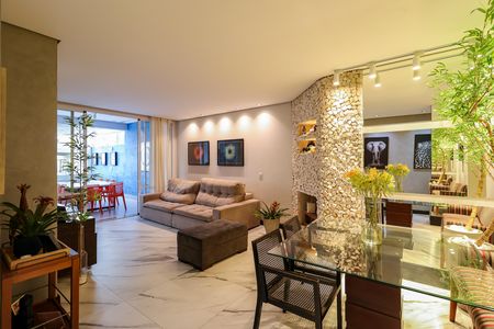 Apartamento à venda com 3 quartos, 196m² em Paraíso do Morumbi, São Paulo