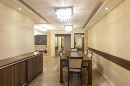 Apartamento para alugar com 146m², 3 quartos e 1 vaga Apartamento para alugar com 146m², 3 quartos e 1 vagaSala de Jantar