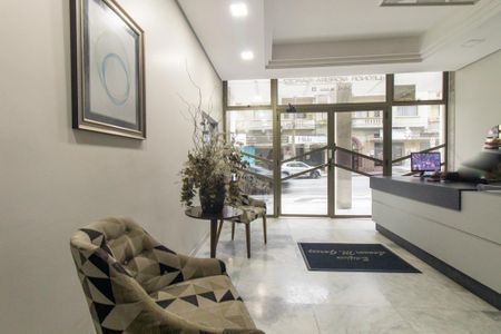 Apartamento para alugar com 146m², 3 quartos e 1 vaga Apartamento para alugar com 146m², 3 quartos e 1 vagaHall de entrada