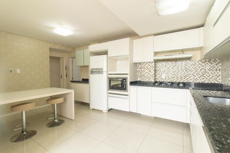 Apartamento para alugar com 146m², 3 quartos e 1 vaga Apartamento para alugar com 146m², 3 quartos e 1 vagaCozinha