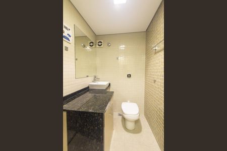 Apartamento para alugar com 146m², 3 quartos e 1 vaga Apartamento para alugar com 146m², 3 quartos e 1 vagaBanheiro da Suíte