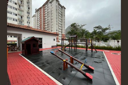 Apartamento à venda com 48m², 2 quartos e sem vagaÁrea comum - Playground